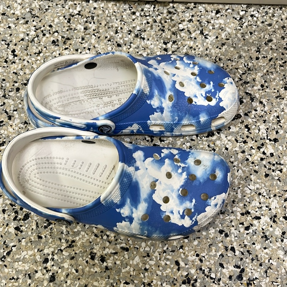 Cloud and sky crocs